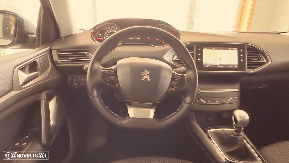 Peugeot 308 1.2 PureTech Active Pack - 16