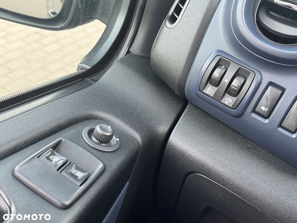 Opel VIVARO - 22