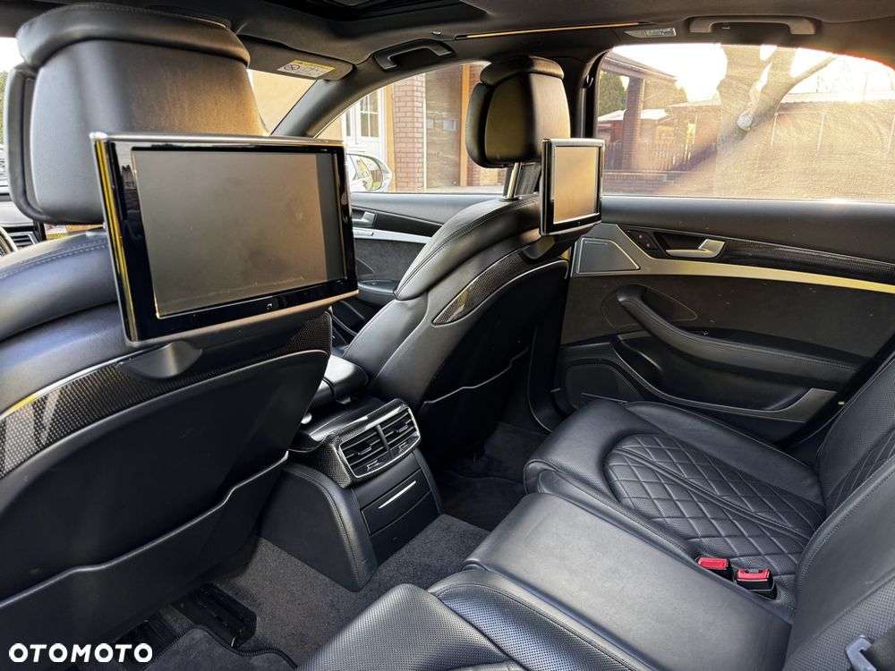 Audi S8 - 9