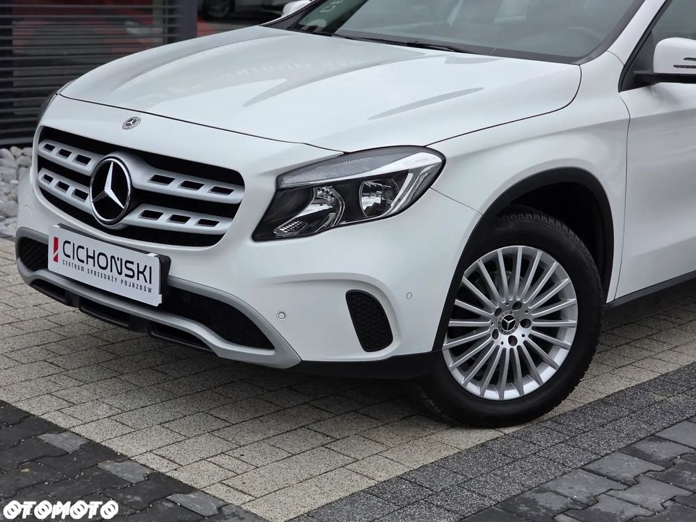 Mercedes-Benz GLA 180 7G-DCT Style - 13