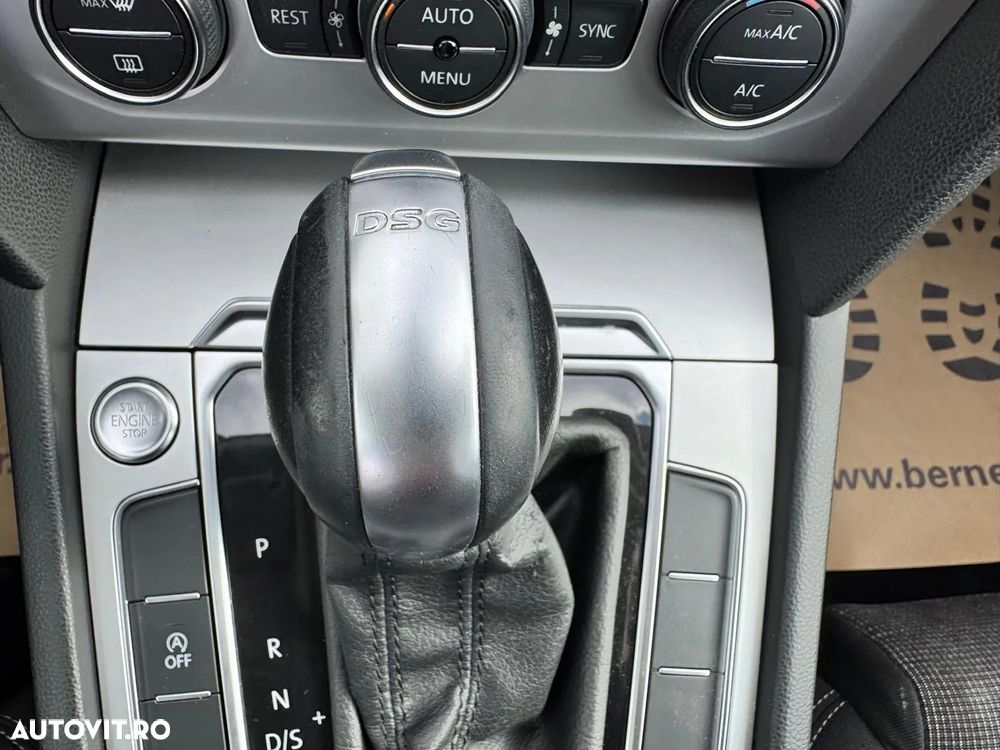 Volkswagen Passat - 22