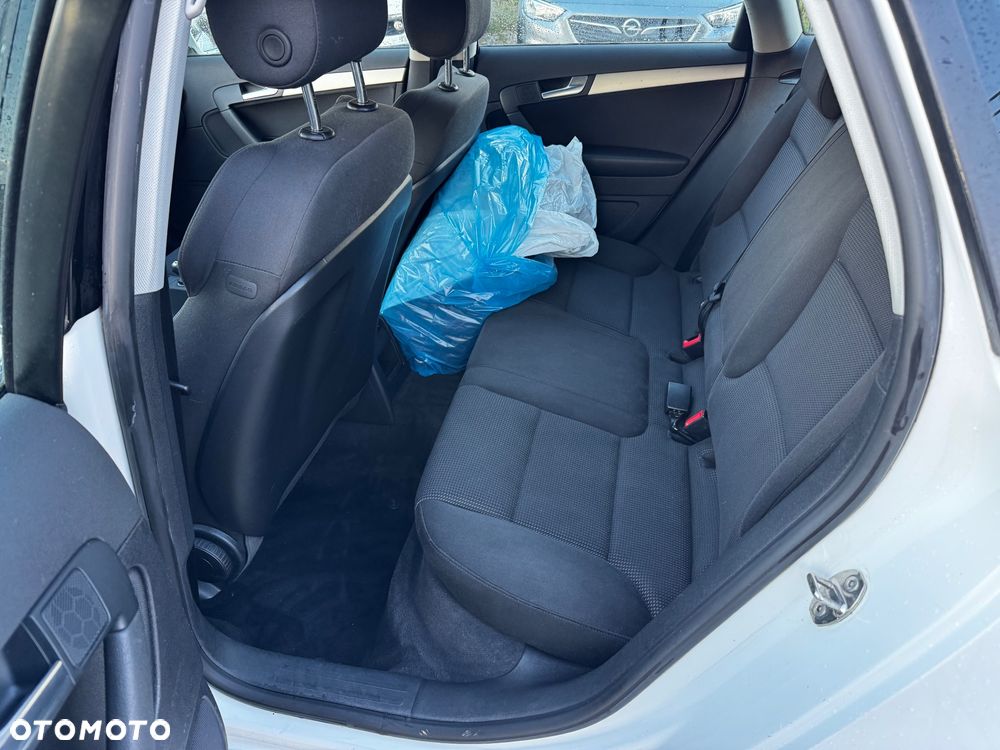 Audi A3 Sportback 1.6 Ambiente - 21