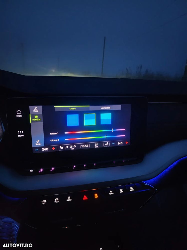 Skoda Octavia 2.0 TDI STYLE DSG - 27