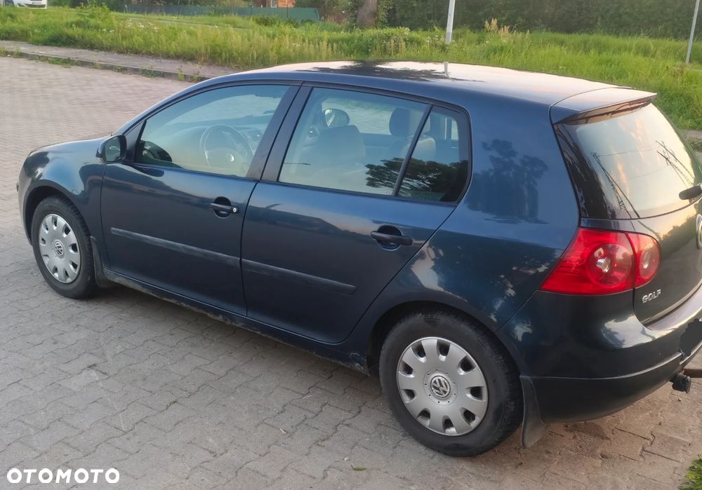 Volkswagen Golf V 1.4 FSI Trendline - 4