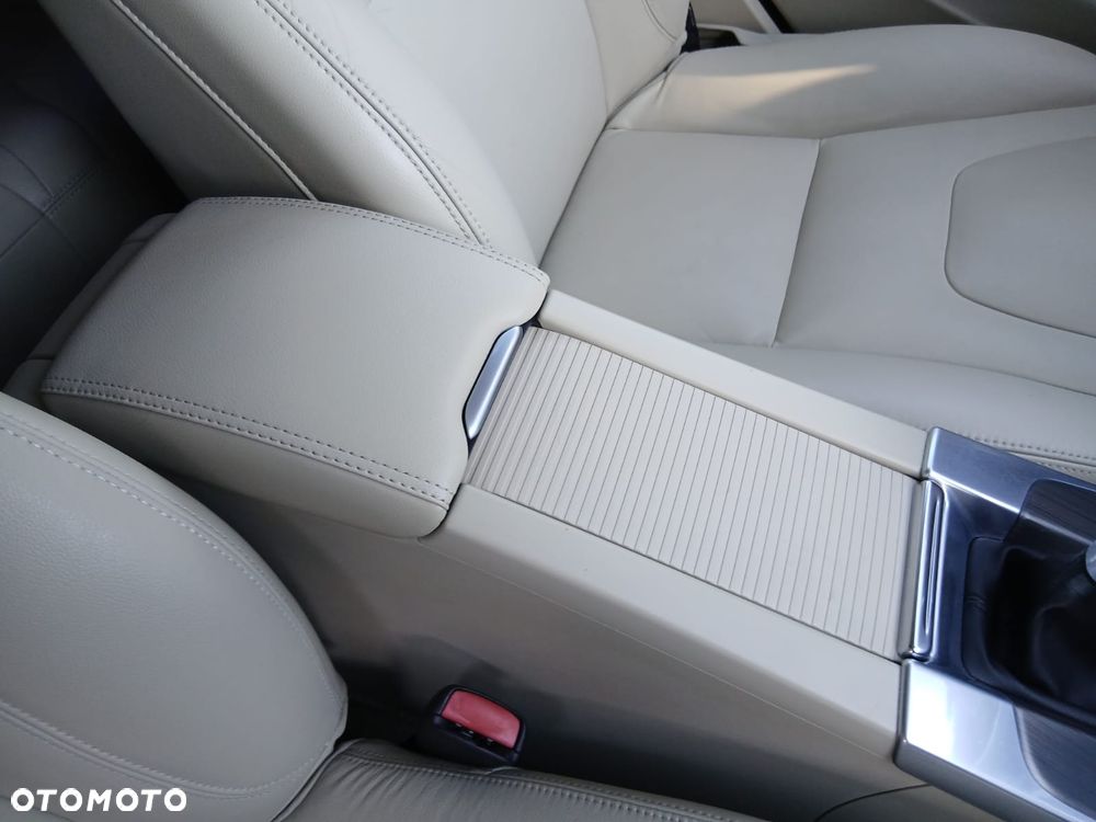 Volvo V60 Cross Country D3 Summum - 35