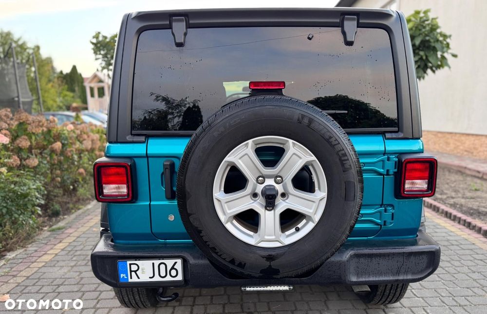 Jeep Wrangler - 5