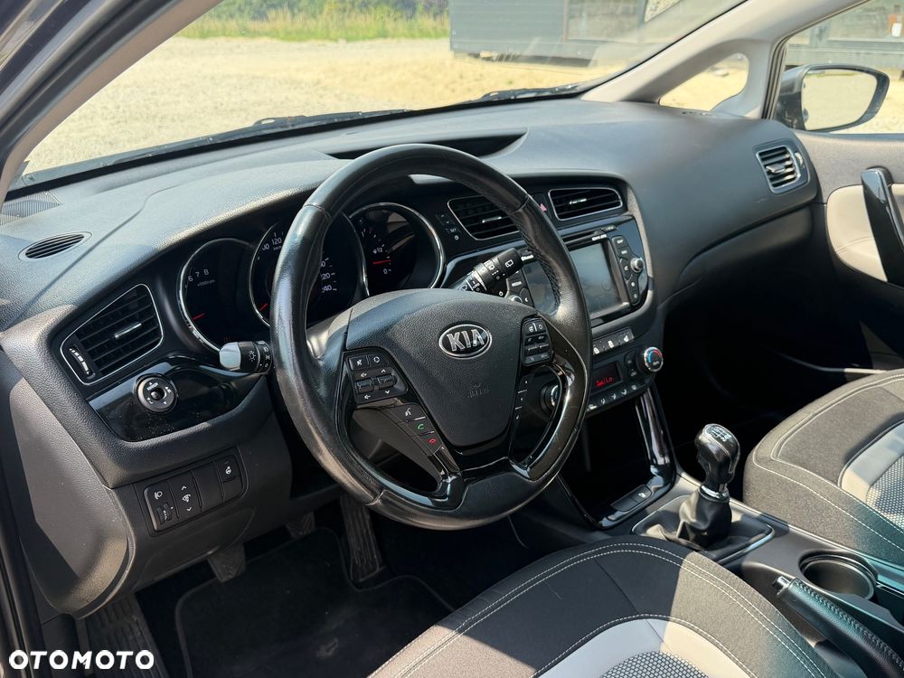 Kia Ceed 1.6 GDI Platinum Edition - 11