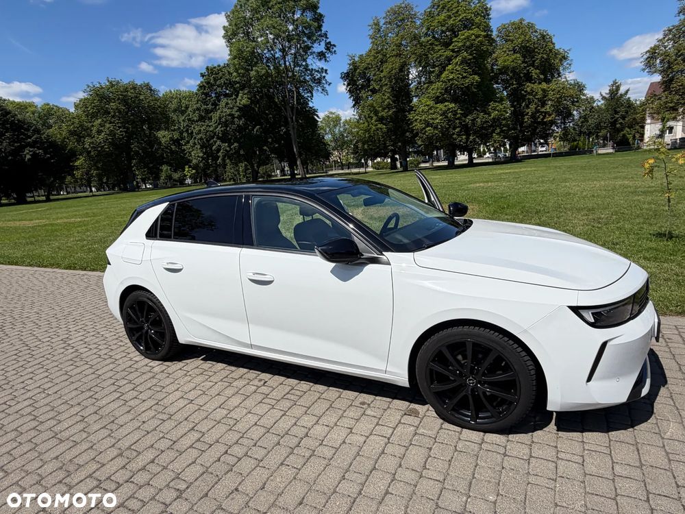 Opel Astra 1.2 Turbo Business Edition - 24