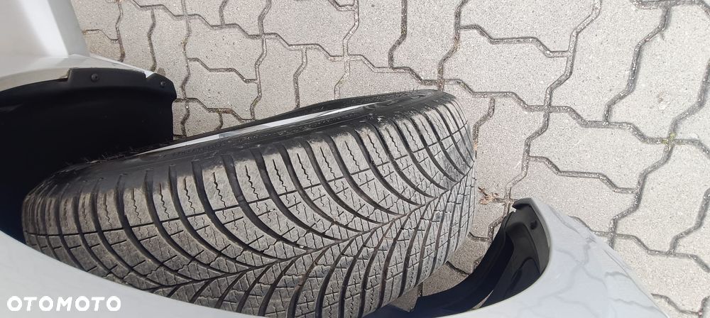 Volkswagen Golf 2.0 BlueTDI DSG Comfortline - 16