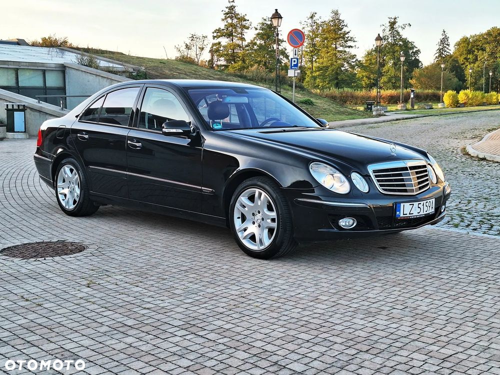 Mercedes-Benz Klasa E 500 Elegance - 28