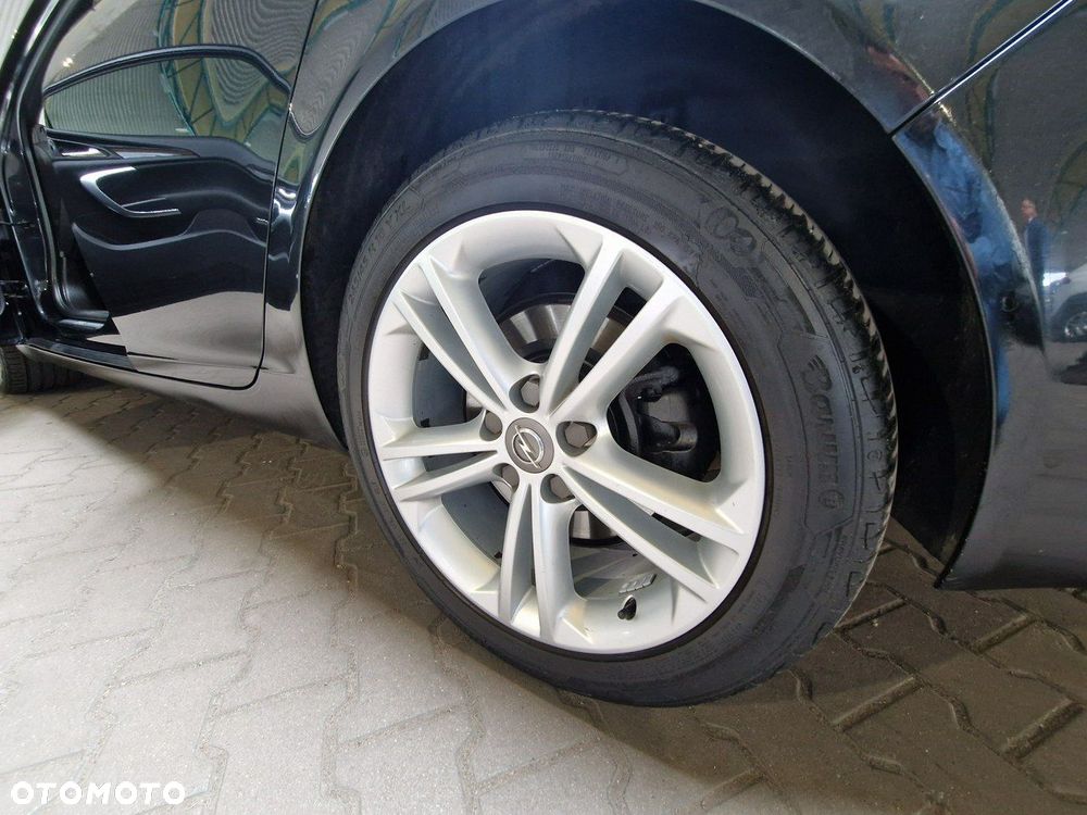 Opel Insignia - 25