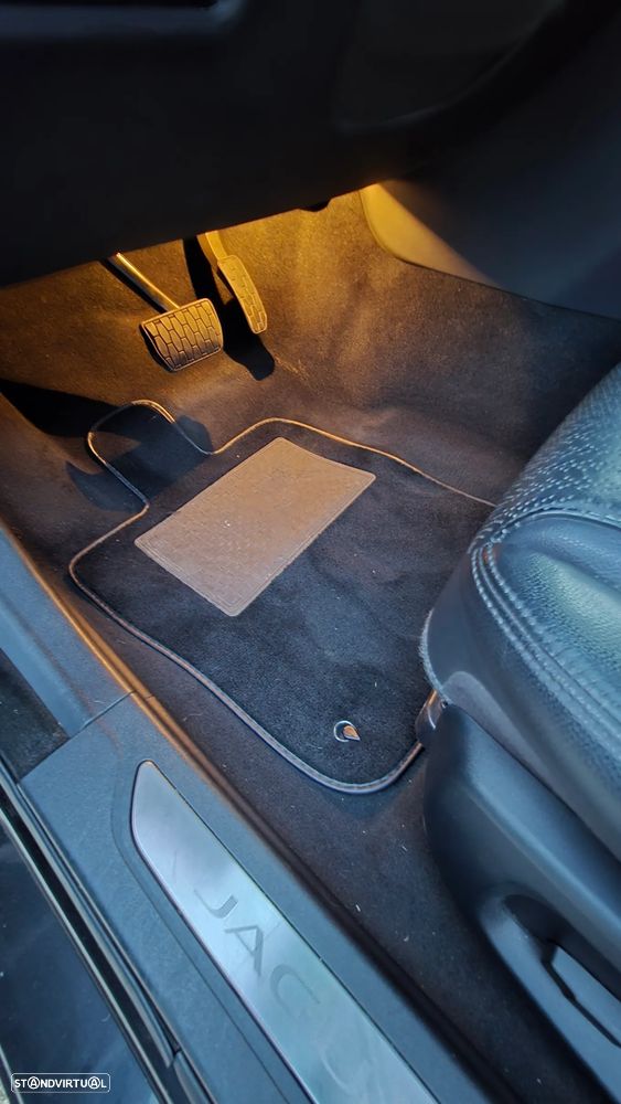 Jaguar XF 2.0 D Prestige Aut. - 48