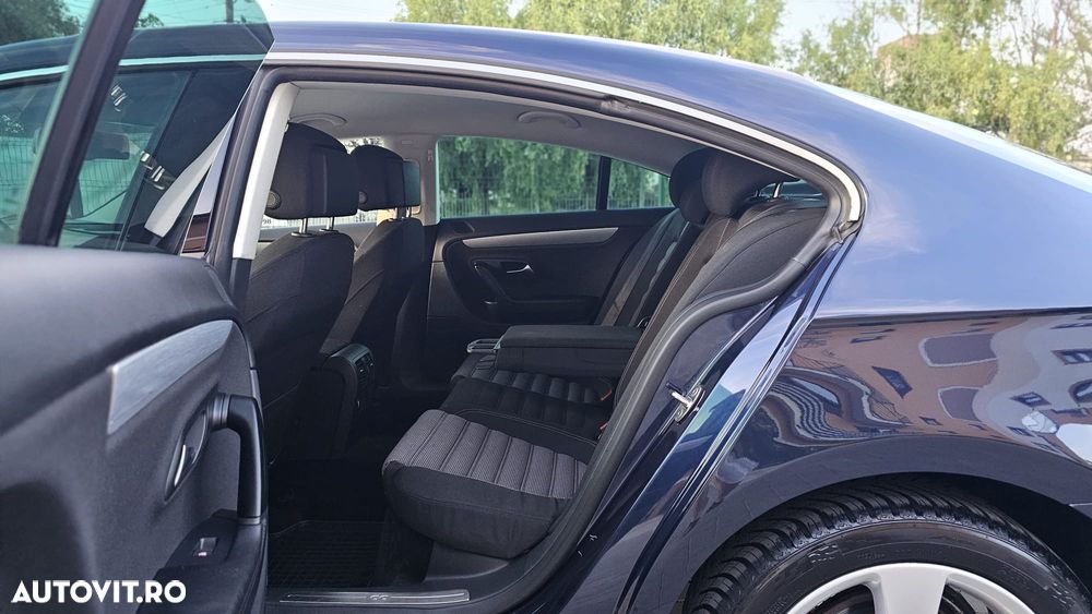 Volkswagen Passat CC - 8