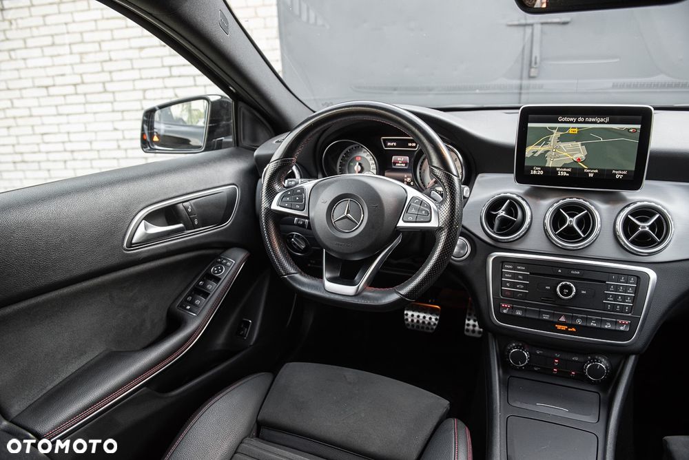 Mercedes-Benz GLA 200 (CDI) d 4Matic 7G-DCT AMG Line - 15