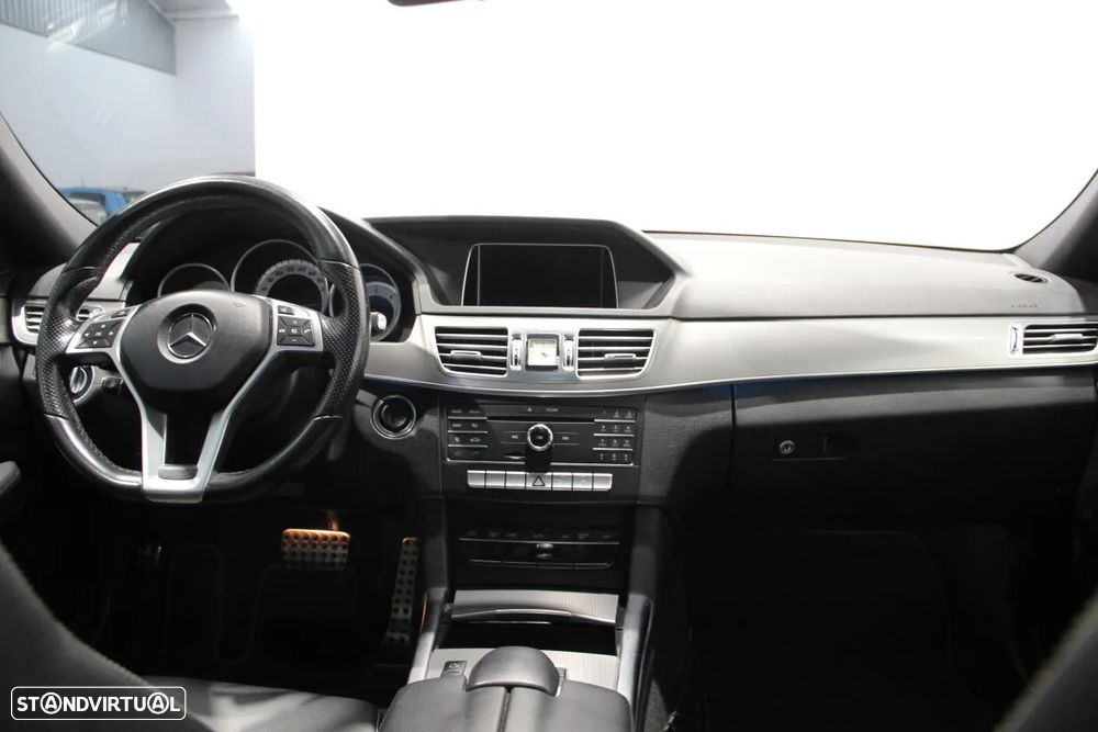 Mercedes-Benz E 250 BlueTEC Avantgarde Auto. - 11