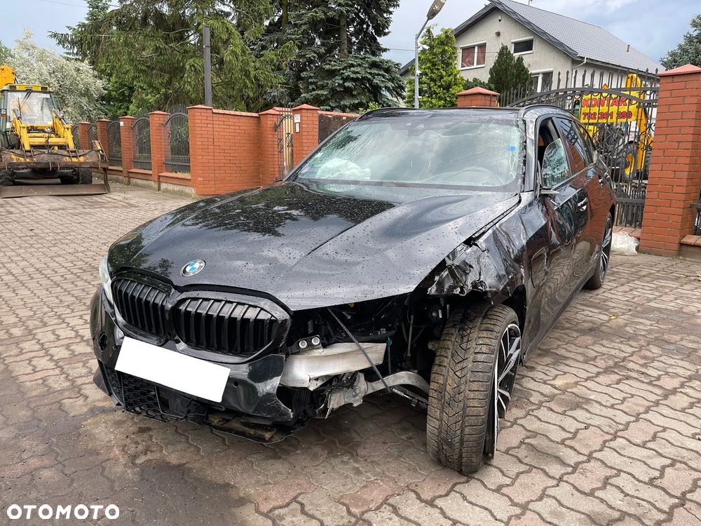 BMW Seria 3 330e M Sport sport - 5