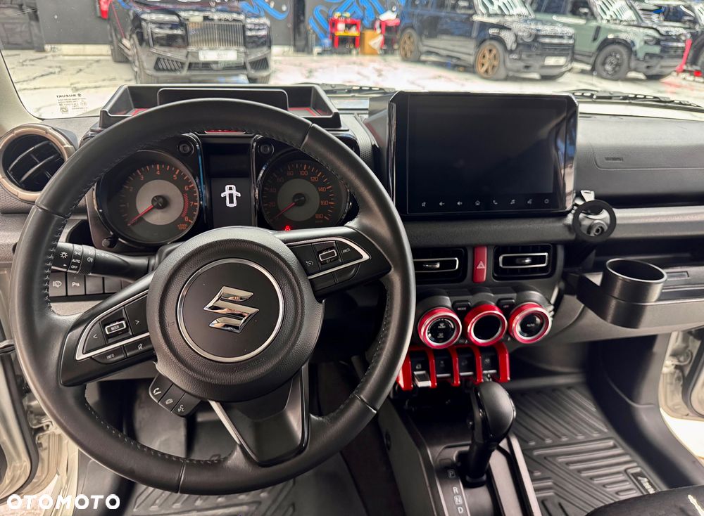 Suzuki Jimny - 28