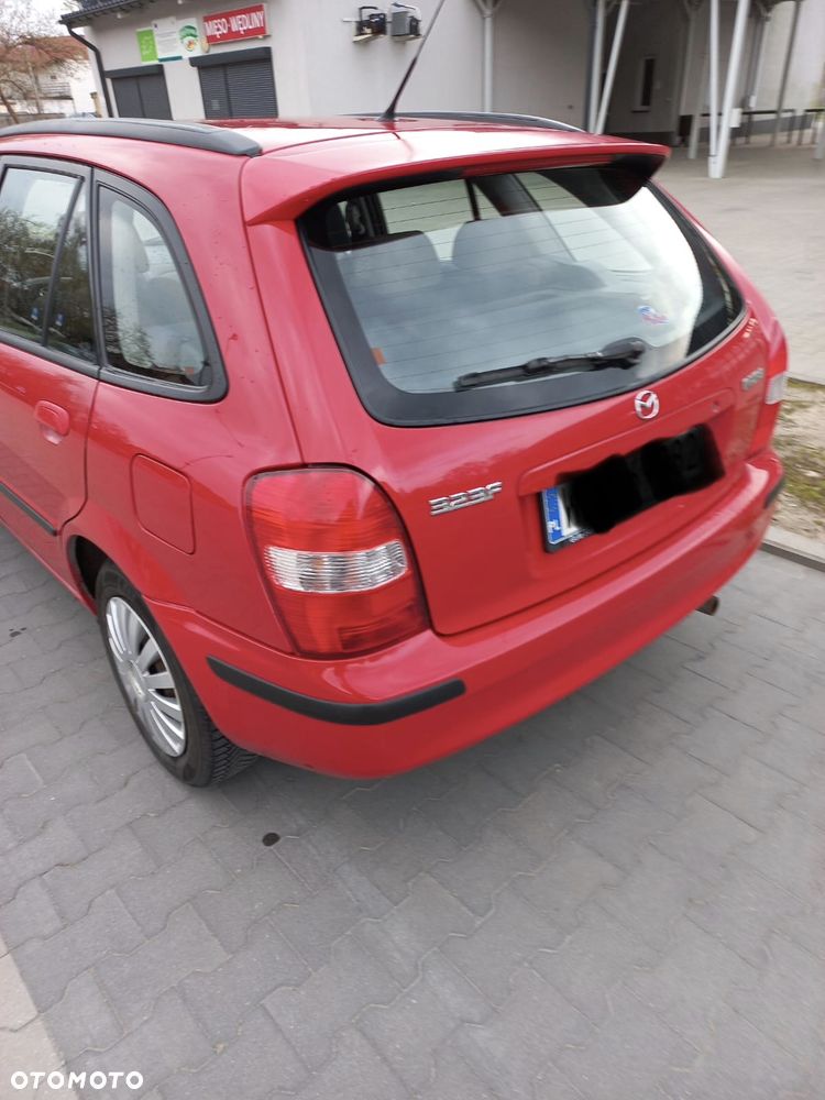 Mazda 323F - 5