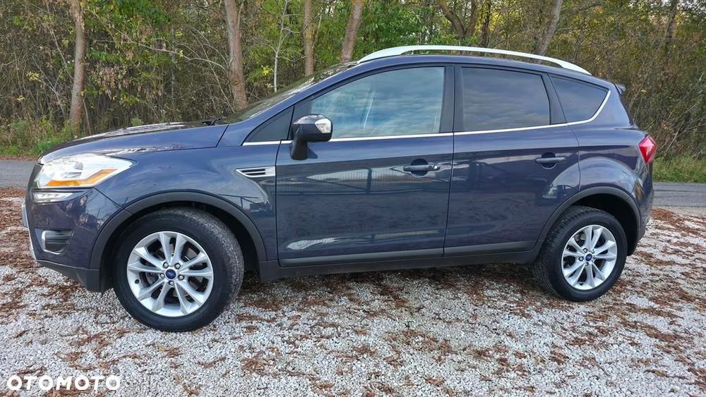 Ford Kuga 2.0 TDCi 2x4 Titanium - 17