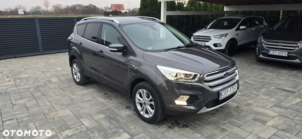Ford Kuga 1.5 EcoBoost 2x4 Titanium - 6