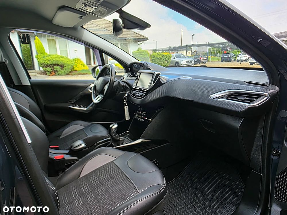 Peugeot 2008 PureTech 82 Allure - 23