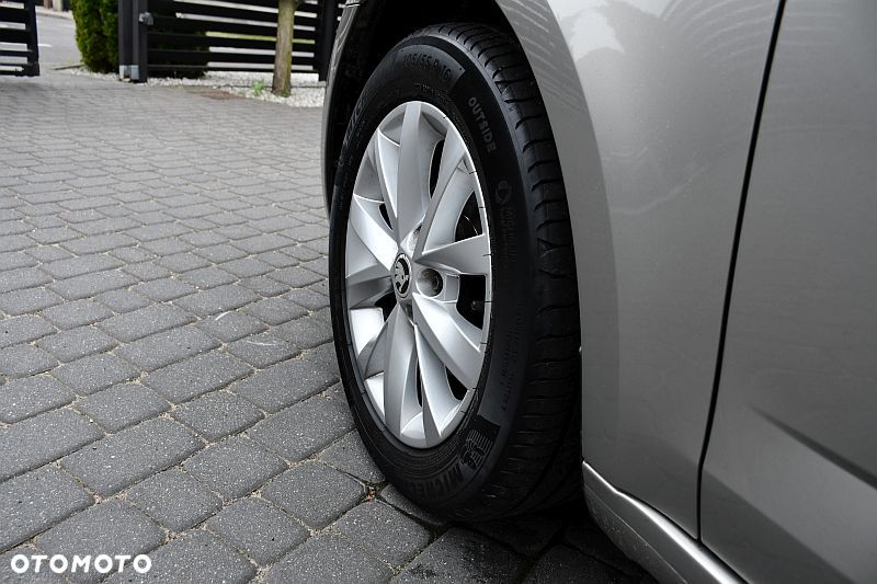 Skoda Octavia 1.6 TDI DSG Style - 34