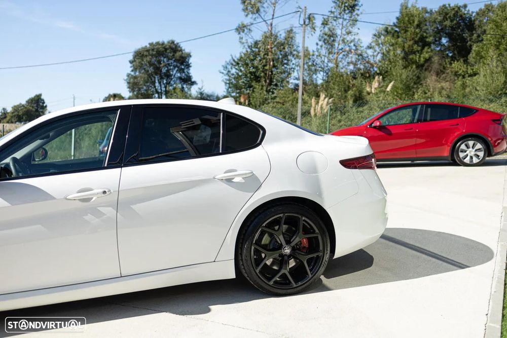 Alfa Romeo Giulia 2.2 D Super AT8 - 15