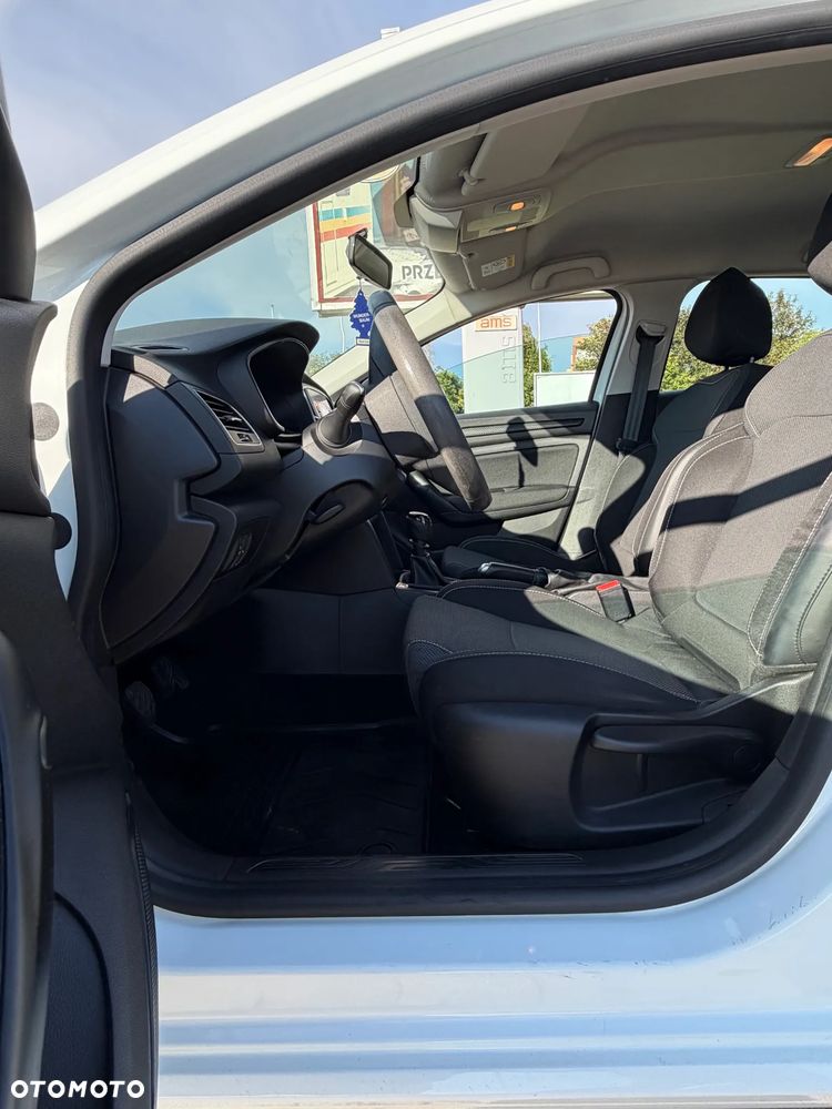 Renault Megane 1.3 TCe FAP Life - 23