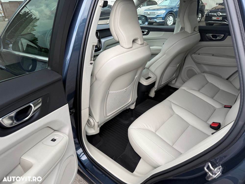 Volvo XC 60 - 8