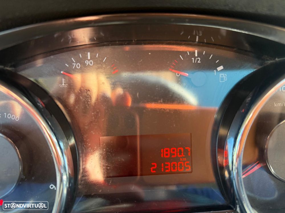 Peugeot 5008 1.6 HDi 7L SE Style - 18