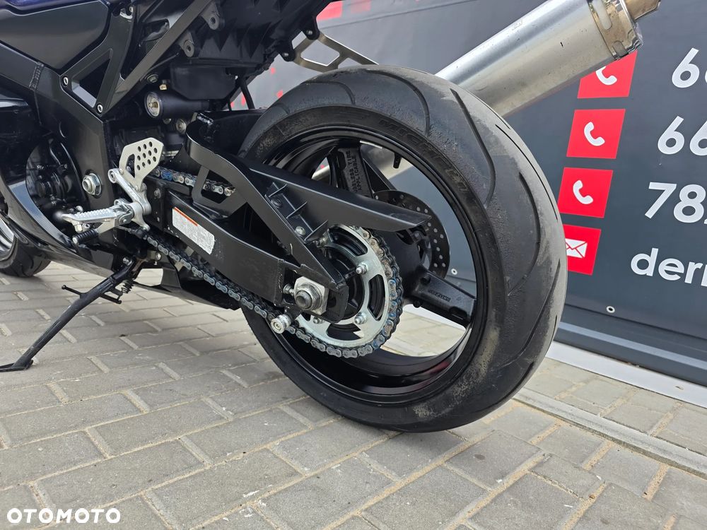 Suzuki GSX-R - 19