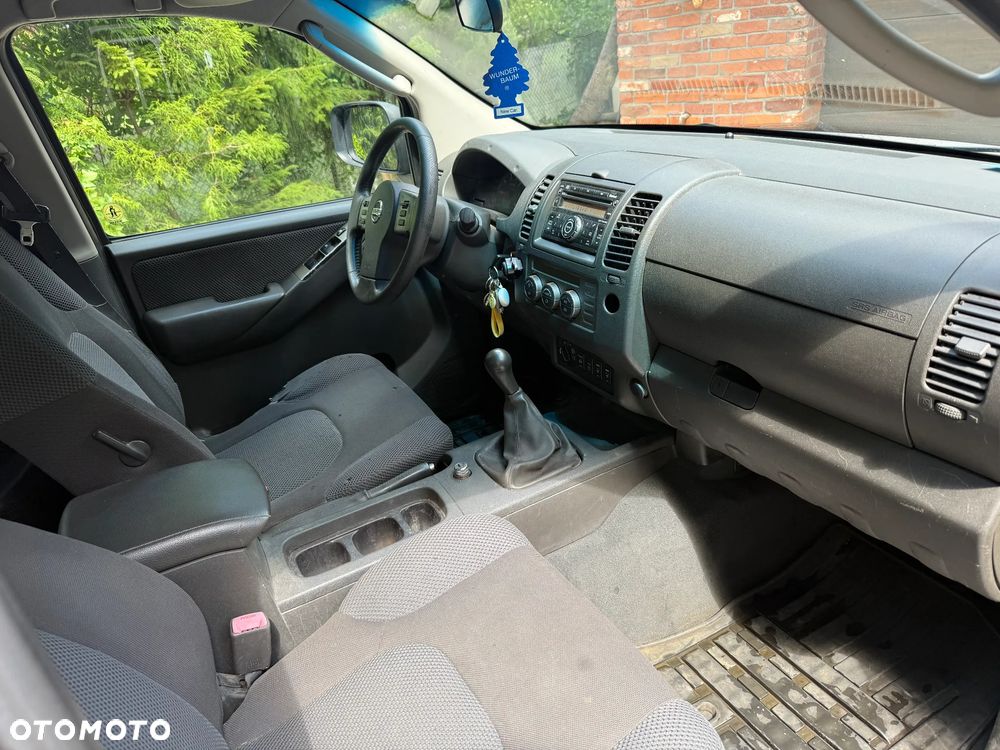 Nissan Navara 2.5 D LE - 11