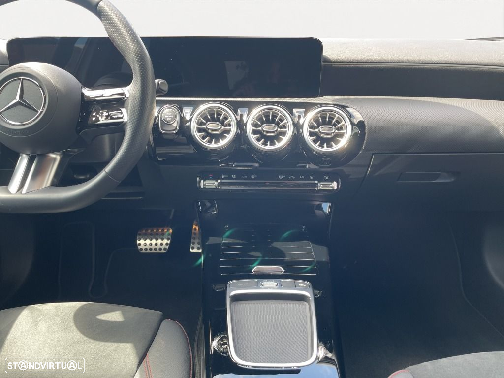 Mercedes-Benz A 250 e - 11