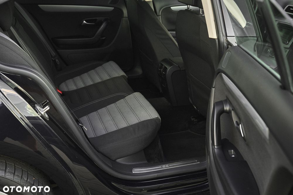 Volkswagen Passat CC 2.0 Blue TDI - 26