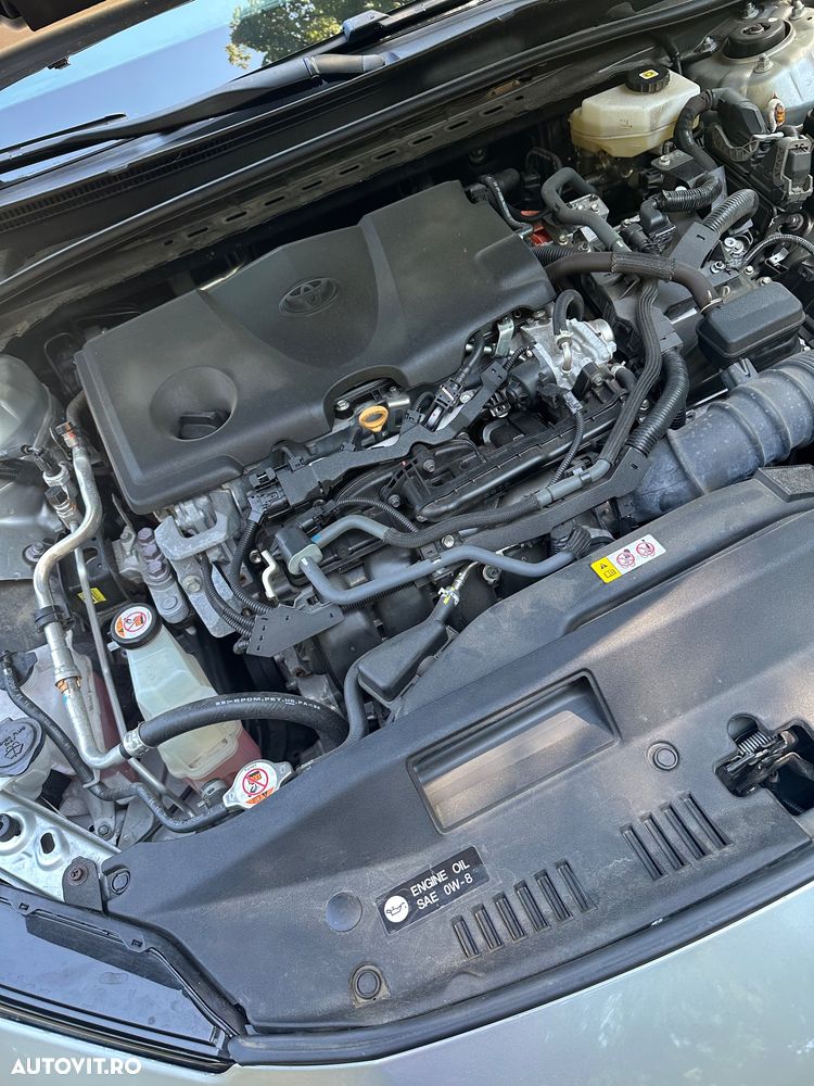 Toyota Camry - 10