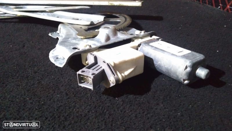 Elevador Frente Dto Toyota Avensis (_T25_) - 3