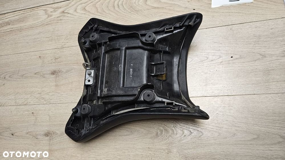 Siedzenie Kanapa Przód Kierowcy Yamaha FZ1 Fazer 1000 (2006-2015) - 10