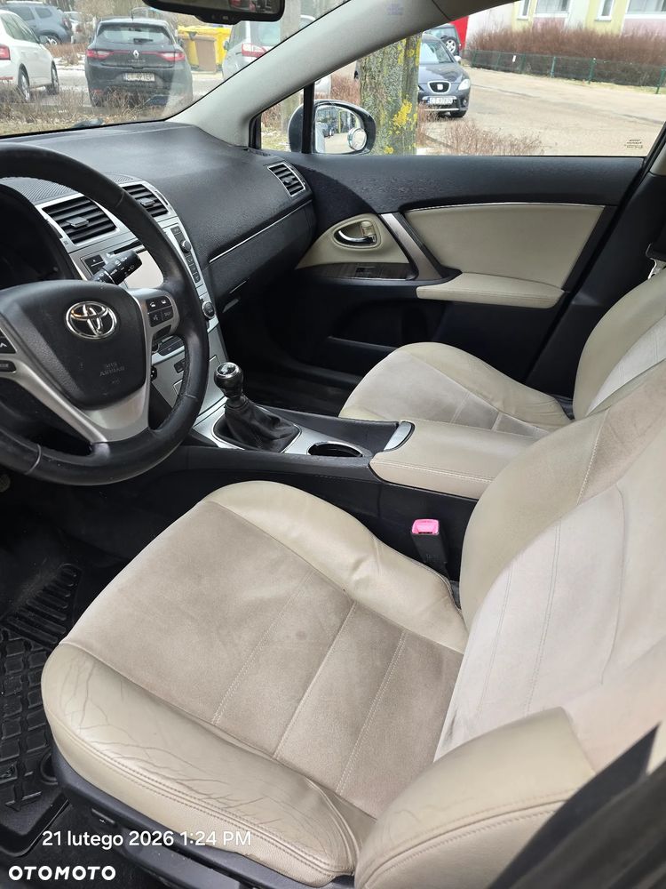 Toyota Avensis 2.0 D-4D Premium - 7