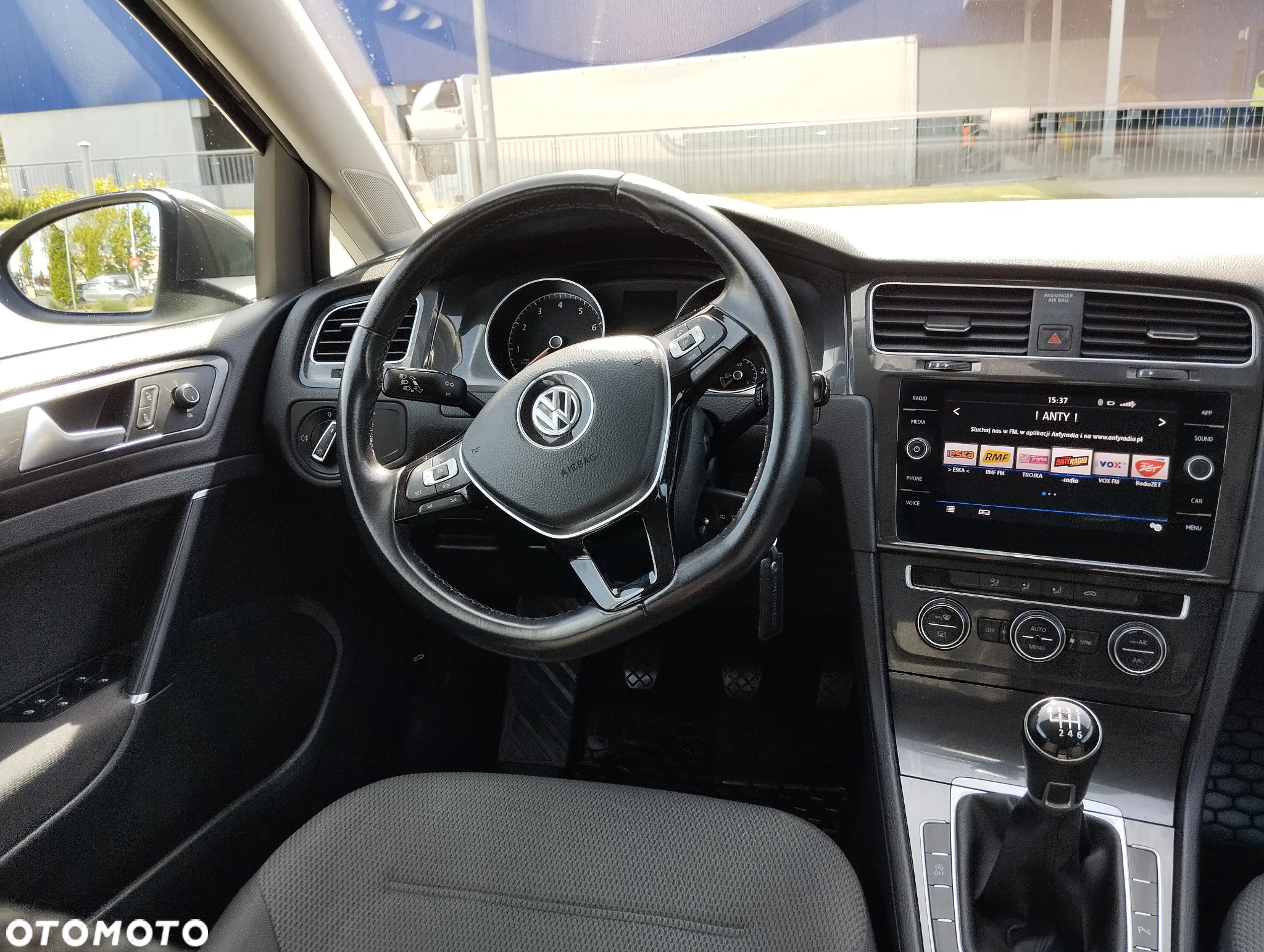 Volkswagen Golf VII 1.5 TSI BMT Comfortline - 17