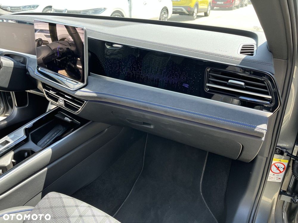 Volkswagen Passat - 22