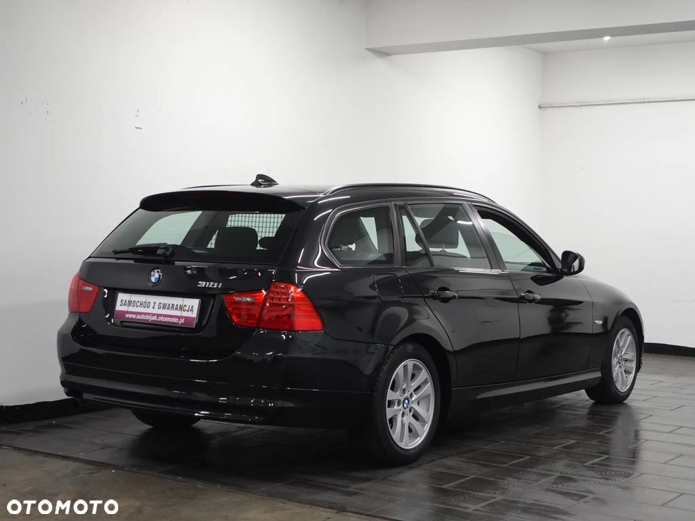 BMW Seria 3 318i Edition Sport - 7