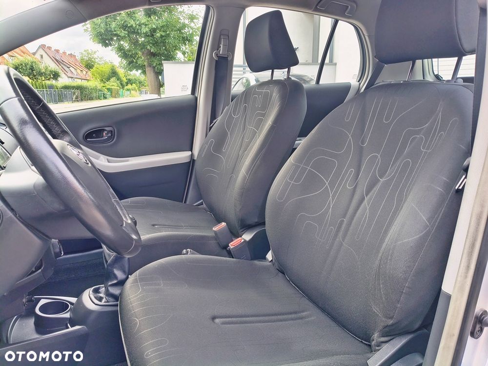 Toyota Yaris 1.33 VVT-i Life - 17