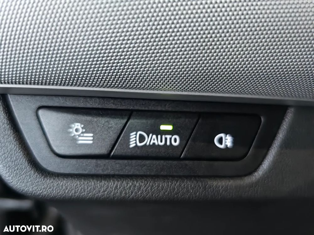 BMW X1 sDrive18i AT - 30
