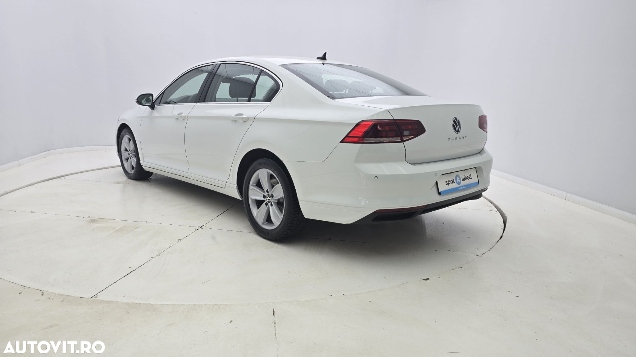Volkswagen Passat 2.0 TDI DSG Comfortline - 8