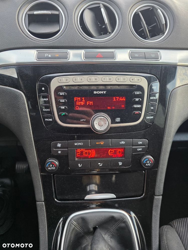 Ford S-Max - 18