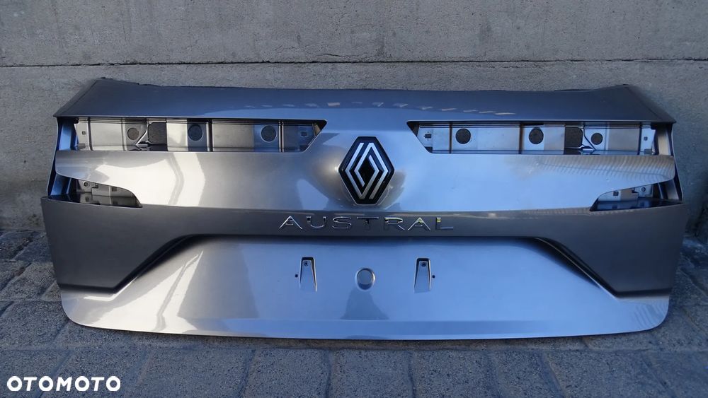 RENAULT AUSTRAL - blenda tylnej klapy - 1