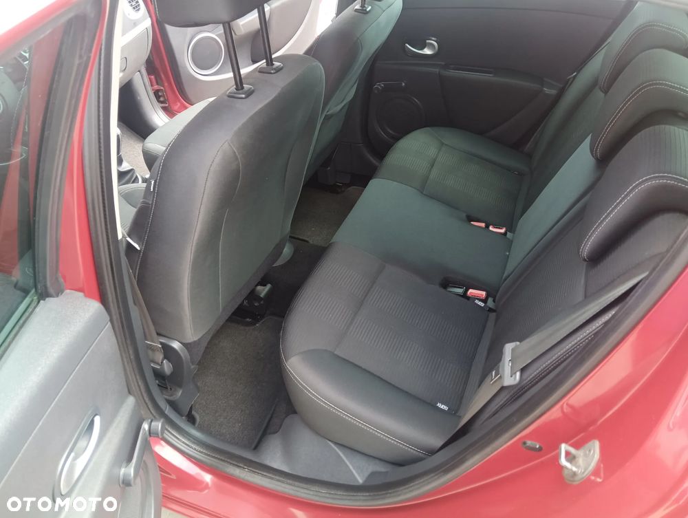Renault Clio 1.2 16V 75 Dynamique - 10