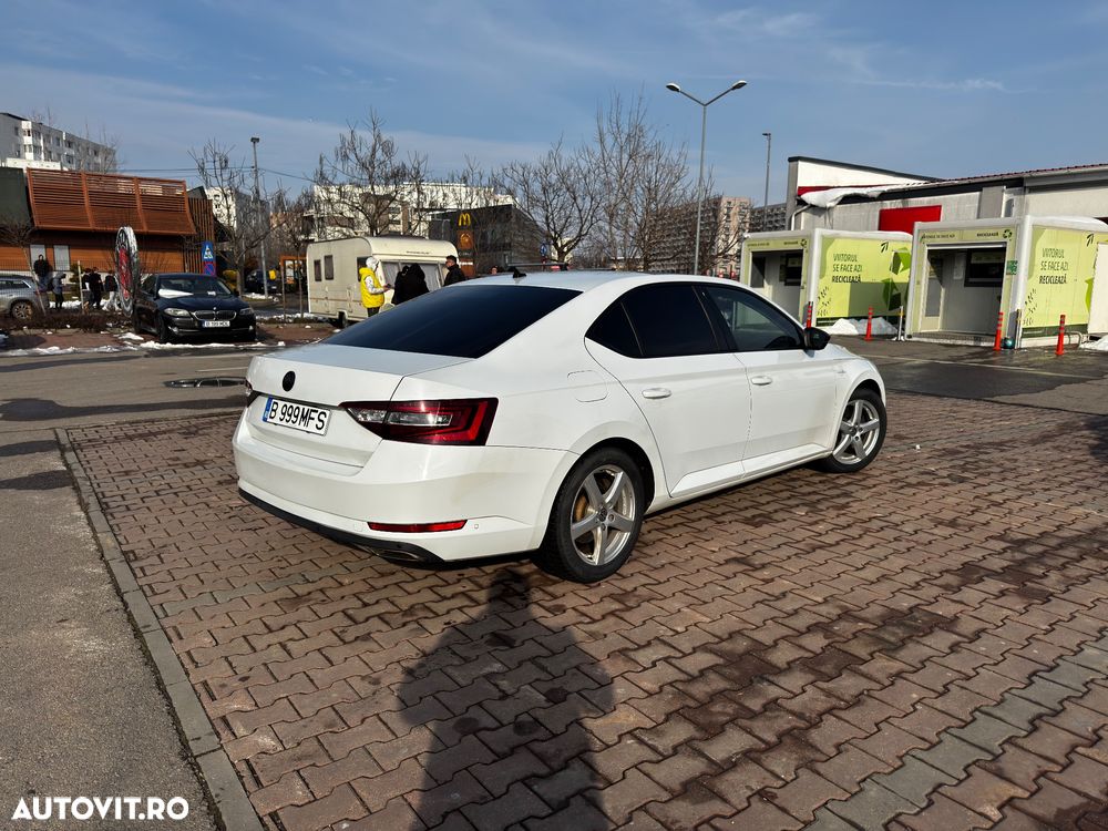 Skoda Superb 2.0 TDI DSG Laurin & Klement - 15
