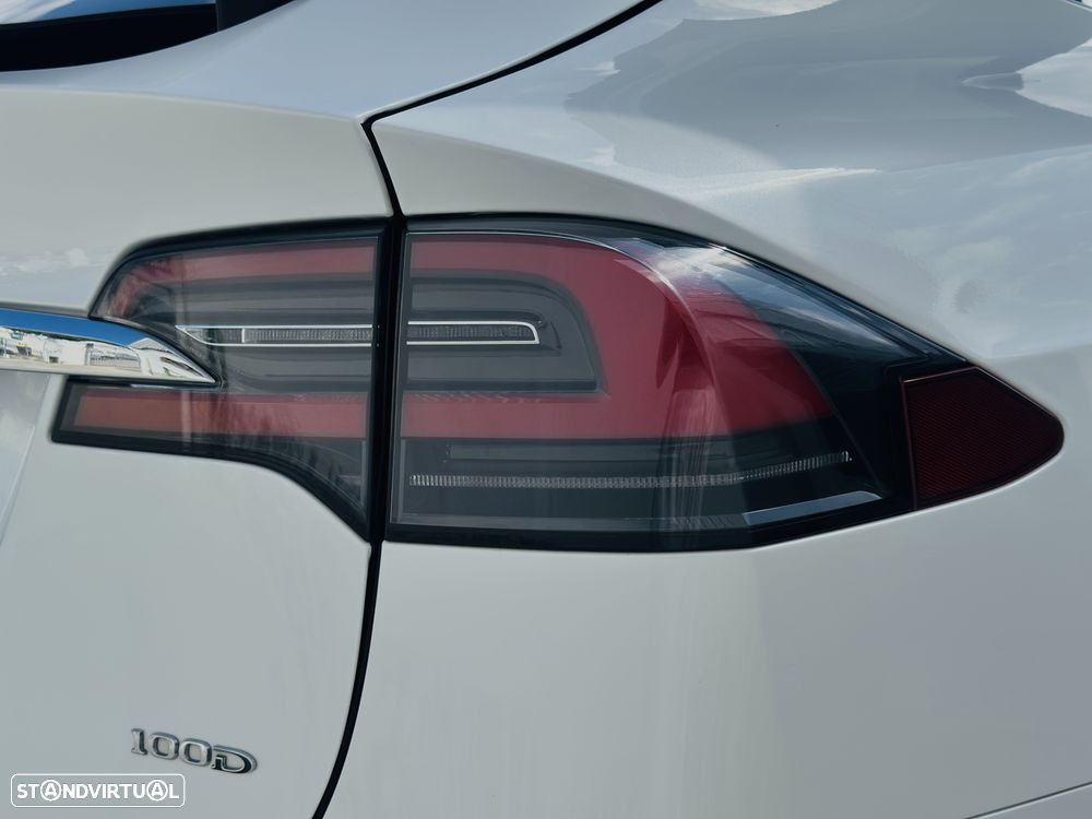 Tesla Model X 100D — fotografia 27