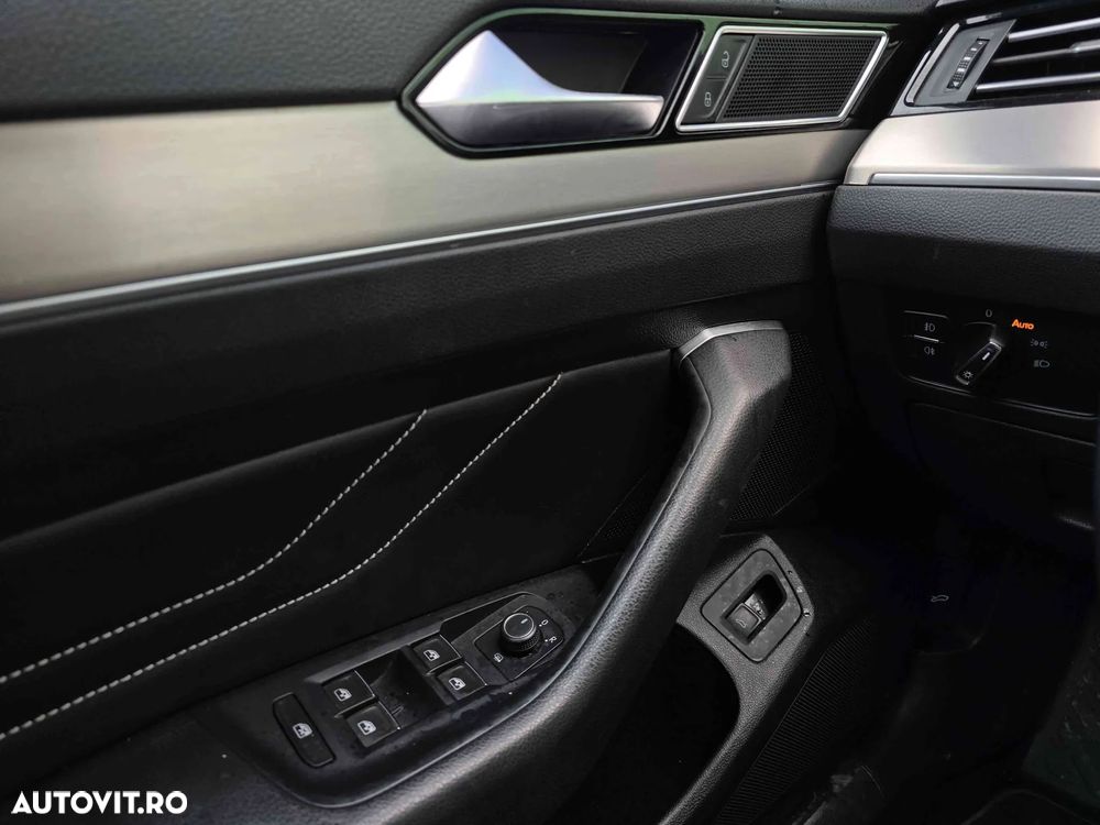 Volkswagen Passat - 11